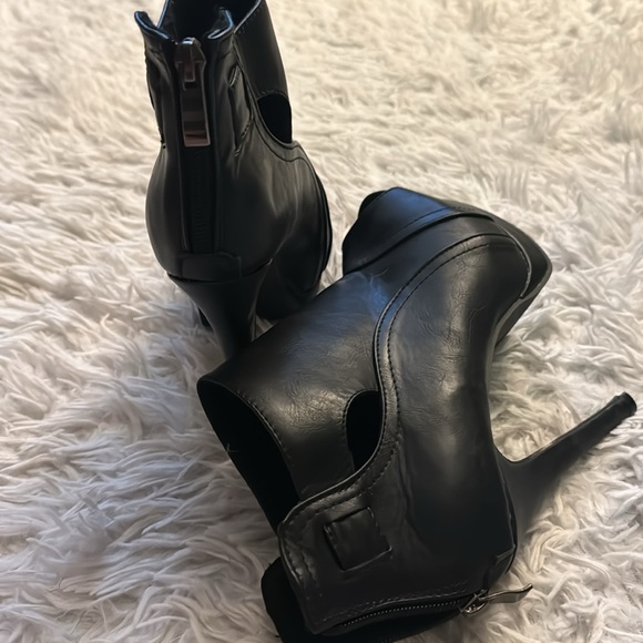 Never worn peep toe stilettos with cut outs. - Picture 2 of 4